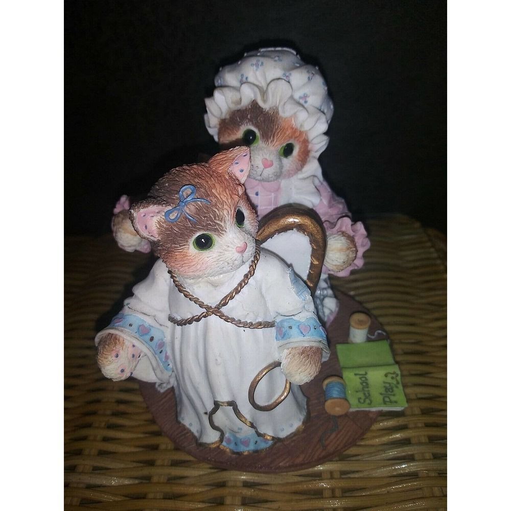 1996 Calico Kittens “You’ve Earned Your Wings” 178454 Mom Putting On Angel Wings
